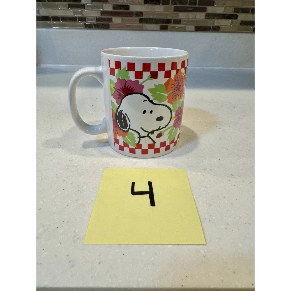 Set Of 4 Benjamin & Medwin Peanuts Gang Coffee Tea Mugs Cups Red White Check - Picture 11 of 15